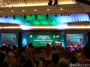 Di Hadapan Ulama, Jokowi Janji Pecat Menteri yang Tak Capai Target