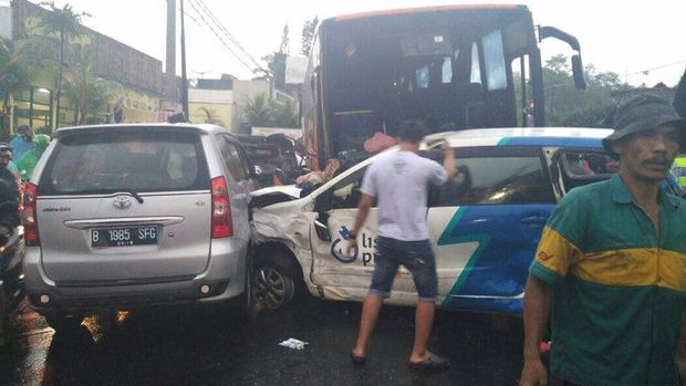 Tanjakan Selarong Puncak, Saksi Bisu Kecelakaan Berujung Maut
