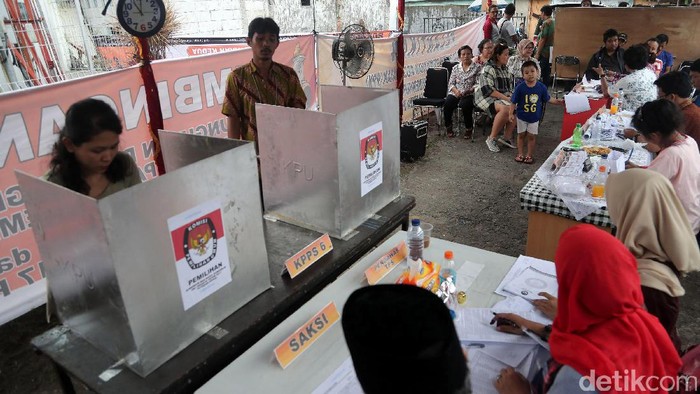 PSU dilakukan karena ditemukan adanya pemilih yang mencoblos menggunakan surat pemberitahuan (C6) milik orang lain.