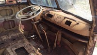 Memang benar mobil ini masih bisa diperbaiki. Akan tetapi, kondisi mobil yang benar-benar jauh dari kata baik, tentu akan merepotkan siapapun yang akan menjadi pemilik selanjutnya.