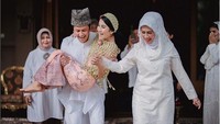 Seusai siraman, Gya tak bisa menyembunyikan wajah bahagianya. (Foto: Gya P Sadiqah/Instagram)