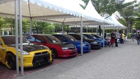 BlackAuto Battle di Solo dibagi menjadi tiga kontes, yakni modifikasi (Black Auto Modify), tes performa mesin (Black Auto Dyno Test) dan kontes audio (Black Out Loud) Foto: Bayu Ardi Isnanto.