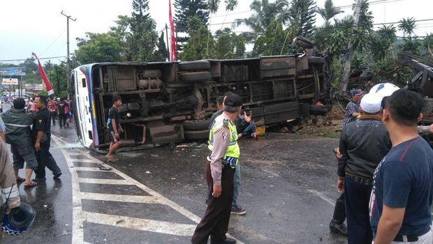 Tanjakan Selarong Puncak, Saksi Bisu Kecelakaan Berujung Maut