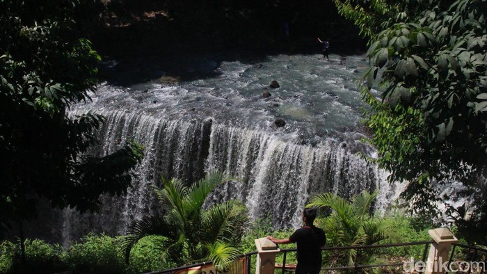 Air terjun Temam di Sumsel