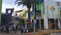 Harbour Town ada di sudut jalan Gold Coast Highway dan Oxley Drive. Mal Harbour Town konsepnya adalah kumpulan factory outlet (Fitraya/detikTravel)