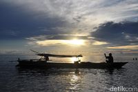 Menyapa Pagi di Pantai Eksotis Palu, Lebo