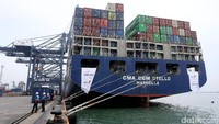 Kedatangan kapal raksasa bermuatan 8.238 TEUs merupakan tindak lanjut kerjasama servis baru yang diberi nama Java South East Asia Express Services/ Java SEA Express Services atau disingkat JAX Services. 