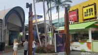 Harbour Town hanya satu lantai, tapi lebar ke samping. Harbour Town dibuka sejak 1999, namun baru 2 tahun terakhir ini menarik perhatian wisatawan luar negeri (Fitraya/detikTravel)
