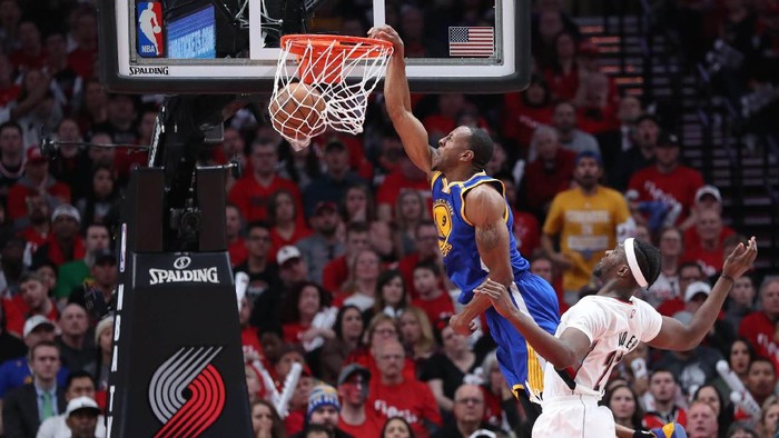 Warriors Kini Unggul Telak 3-0 atas Blazers