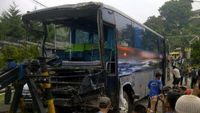 Deretan Kejadian Rem Bus Blong Di Puncak Yang Berujung Kematian