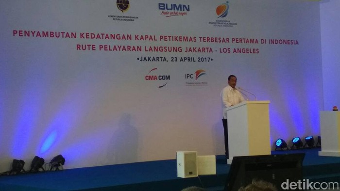Kapal Raksasa Bersandar di Priok, Menhub: Ini Prestasi