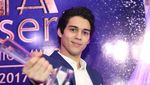 Awas Meleleh! Senyuman Maxime Bouttier Bikin Gagal Fokus