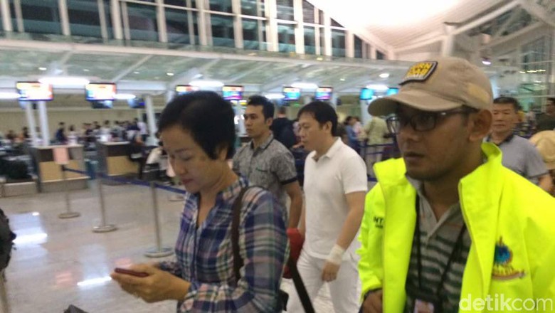 Buron Interpol China yang Coba Bunuh Diri di Bali Dideportasi Buron Interpol China yang Coba Bunuh Diri di Bali Dideportasi
