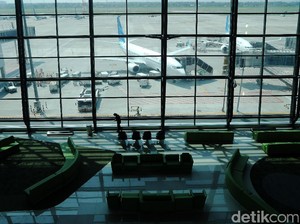 Senpi yang Meletus Saat Dikosongkan di Soetta Milik Anggota Polri
