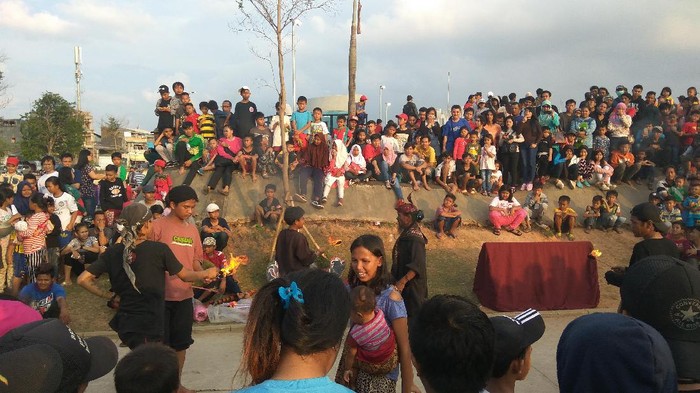 Ramainya Kalijodo, Penari Kuda Lumping Raup Rp 1,2 Juta