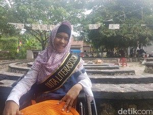 Kisah Yasmin, Gadis Berkebutuhan Khusus yang Jadi Duta Literasi Anak