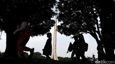 Libur Panjang, TMII Dipenuhi Pengunjung