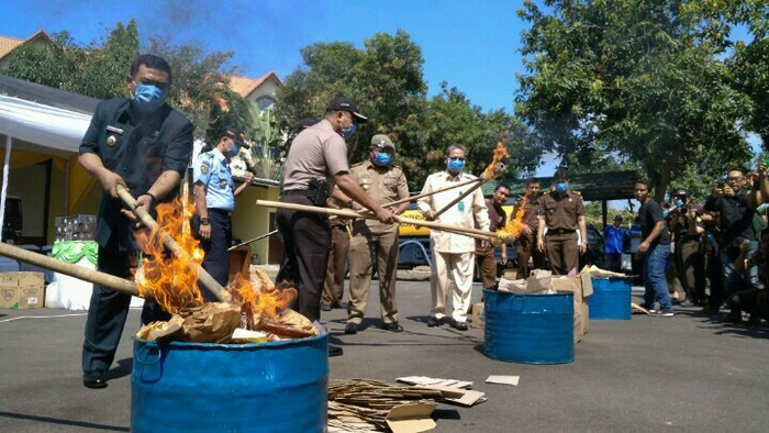Aneka Narkoba dan Miras yang Beredar di Cirebon Dimusnahkan