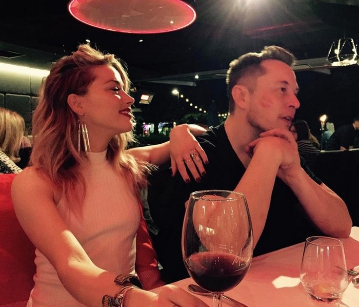 Amber Heard bersama Elon Musk dari akun instagram Elon.