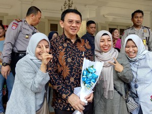 Netizen Ramai-ramai #GombalinAhok