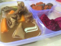 Katering Sahur, Bisnis Langka yang Menggiurkan