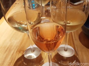 Ketika Nicolas Feuillate Champagne Dijodohkan dengan Sajian Bebek Oriental