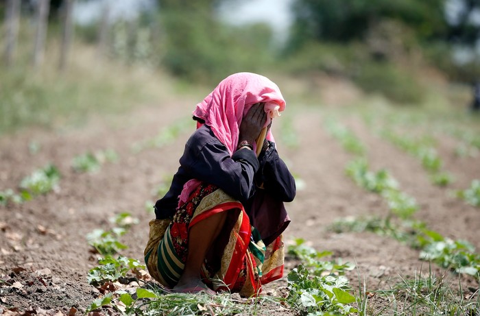 India tengah menghadapi musim panas yang berpotensi mematikan. Namun, anak-anak di India memiliki cara unik menangkal gelombang panas tersebut.