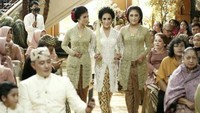 Gya tampak cantik saat memasuki ruangan akad. (Dok. Instagram/qiareswedding)