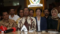 Golkar juga mendukung penuh KPK untuk menuntaskan kasus korupsi e-KTP.