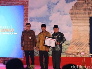 Kabupaten Sidoarjo Raih Penghargaan Kinerja Tertinggi