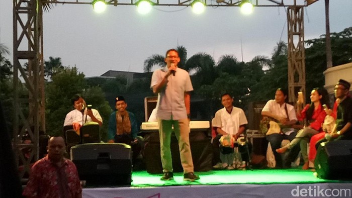 Sandiaga Ajak Relawannya Dukung Pemerintahan Ahok hingga Oktober