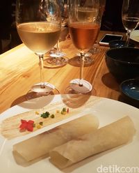 Ketika Nicolas Feuillate Champagne Dijodohkan dengan Sajian Bebek Oriental