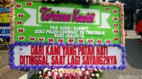 Karangan bunga untuk Ahok di Balai Kota / 