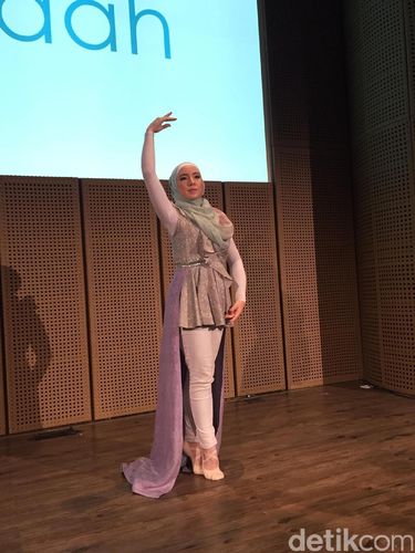 Cantiknya Stephanie Kurlow, Balerina Hijab Pertama Datang ke Jakarta