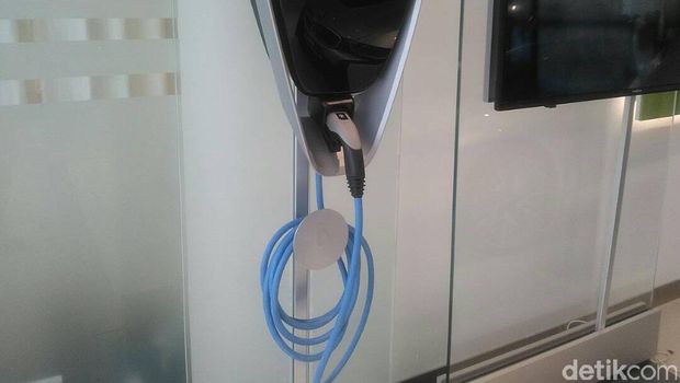 Wall Charger BMW i8
