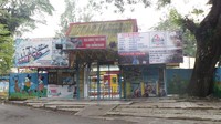 Ada juga Taman Hiburan Rakyat Sriwedari yang sempat ngetren di era tahun 1970-an. Demikian pula dengan Gedung Pertunjukan Wayang Orang Sriwedari yang berdiri tak jauh dari taman bermain ini (Wahyu/detikTravel)
