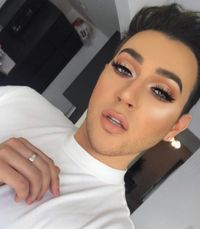 Foto: Ini Manny Gutierrez, Pria yang Masuk Daftar Manusia Tercantik Dunia