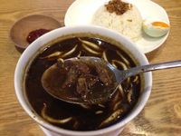 Hejo Hejo Kitchen: Sedapnya Nasi Rawon Gurih Diiringi Cendol Susu Almond