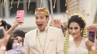 Tarra mengungkapkan rasa bahagianya tersebut kala dihubungi tim detikHOT. (Dok. Instagram/qiareswedding)