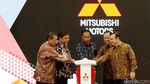 Jokowi Resmikan Pabrik Mobil Mitsubishi di Cikarang
