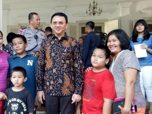 Sebelum Sidang, Ahok Terima Aduan Warga soal BPJS hingga Rusun