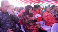 Wali Kota Surabaya Tri Rismaharini juga hadir. Suparno/detikcom.