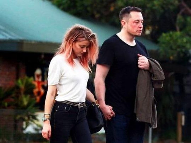 Amber Heard Amber Heard dari akun instagram @amberheard_1.