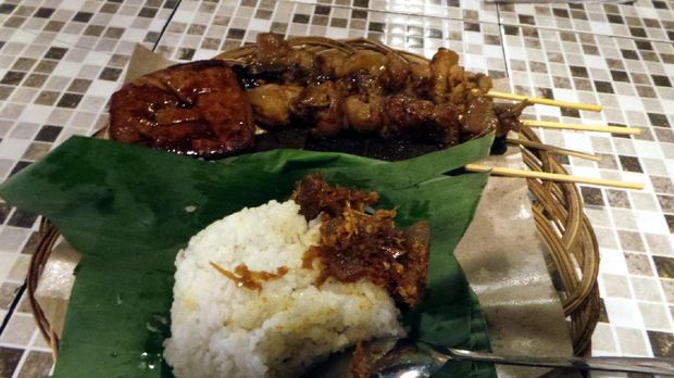 Jajan sebanyak ini plus minum, cuma habis Rp 34 ribu saja (Wahyu/detikTravel)