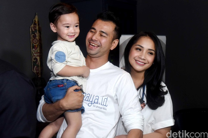Raffi Ahmad dan Nagita Slavina Raffi Ahmad dan Nagita Slavina saat ditemui di kawasan Sudirman.