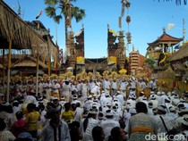 Pengertian dan Contoh Stratifikasi Sosial Berdasarkan Sifatnya