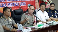 Kapolda Metro Jaya Irjen M Iriawan memberikan keterangan pers terkait pengungkapan sabu tersebut.