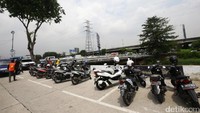 Sebelumnya pada Senin (24/4) RPTRA Kalijodo dipadati pengunjung yang mengakibatkan adanya parkir liar. Walau sudah ada terminal parkir terpadu elektrik (PTE), rupanya penggunaannya selama ini belum maksimal.