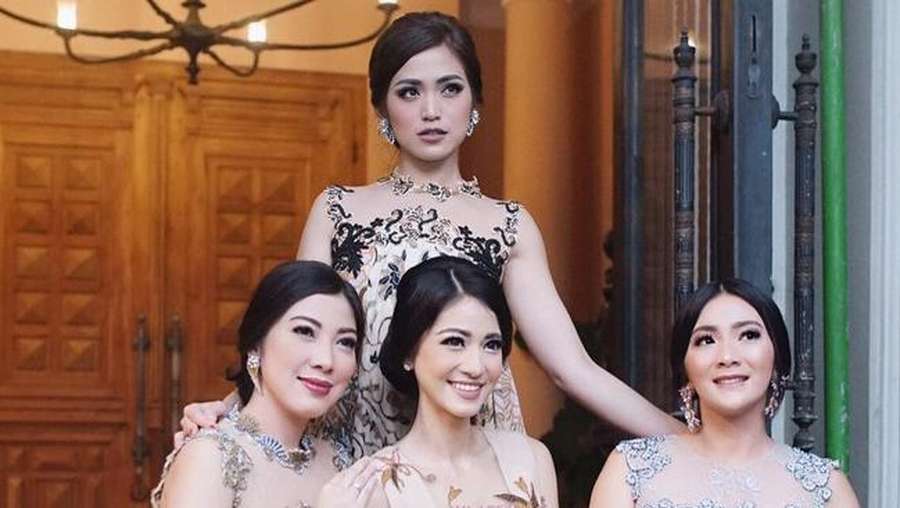 Karenina Sunny, Model Cantik Anggota 'Girls Squad'