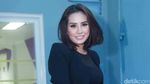 Senyum Manja Shinta Bachir